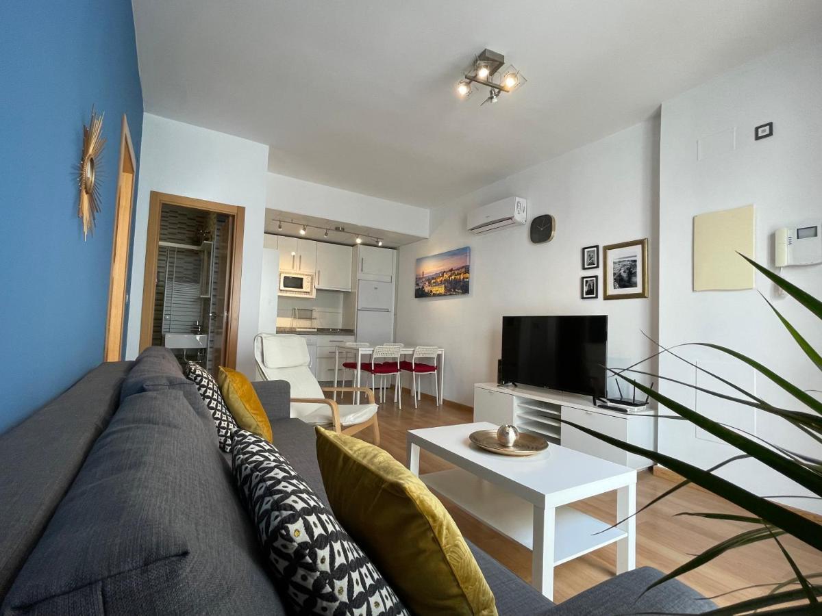 Amazing Apartment In The Heart Of Malaga Pool & Free Parking Exterior foto